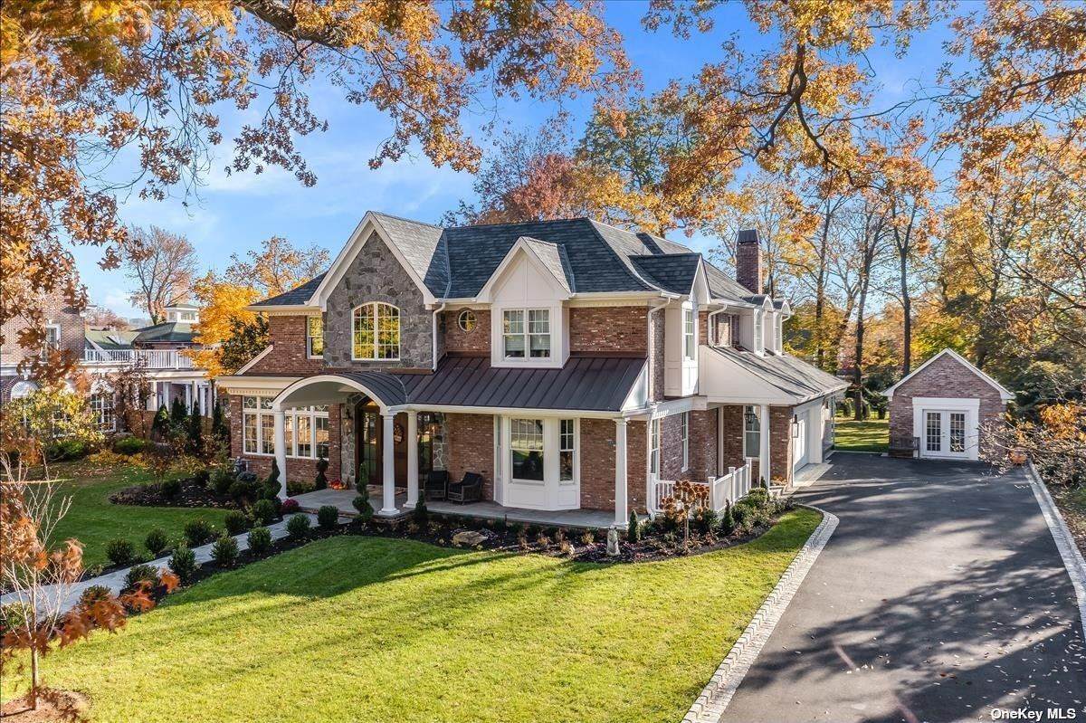 68 Colonial Parkway - Photo 1