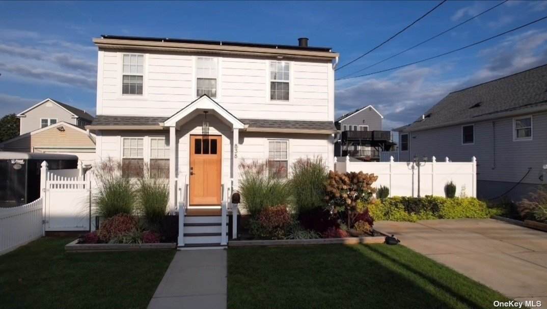 838 6th Street - Photo 1