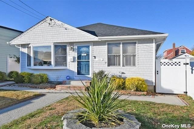 50 Hollywood Avenue - Photo 1