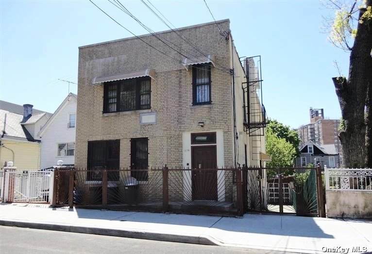 826 214 Street - Photo 1