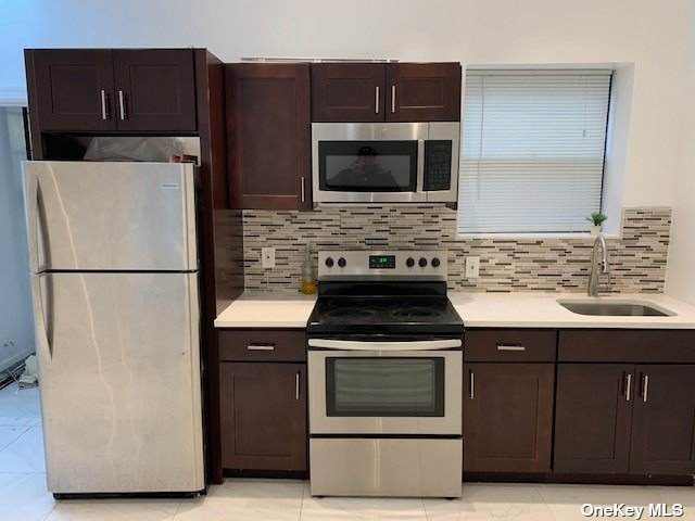 222-15 Jamaica Avenue - Photo 1
