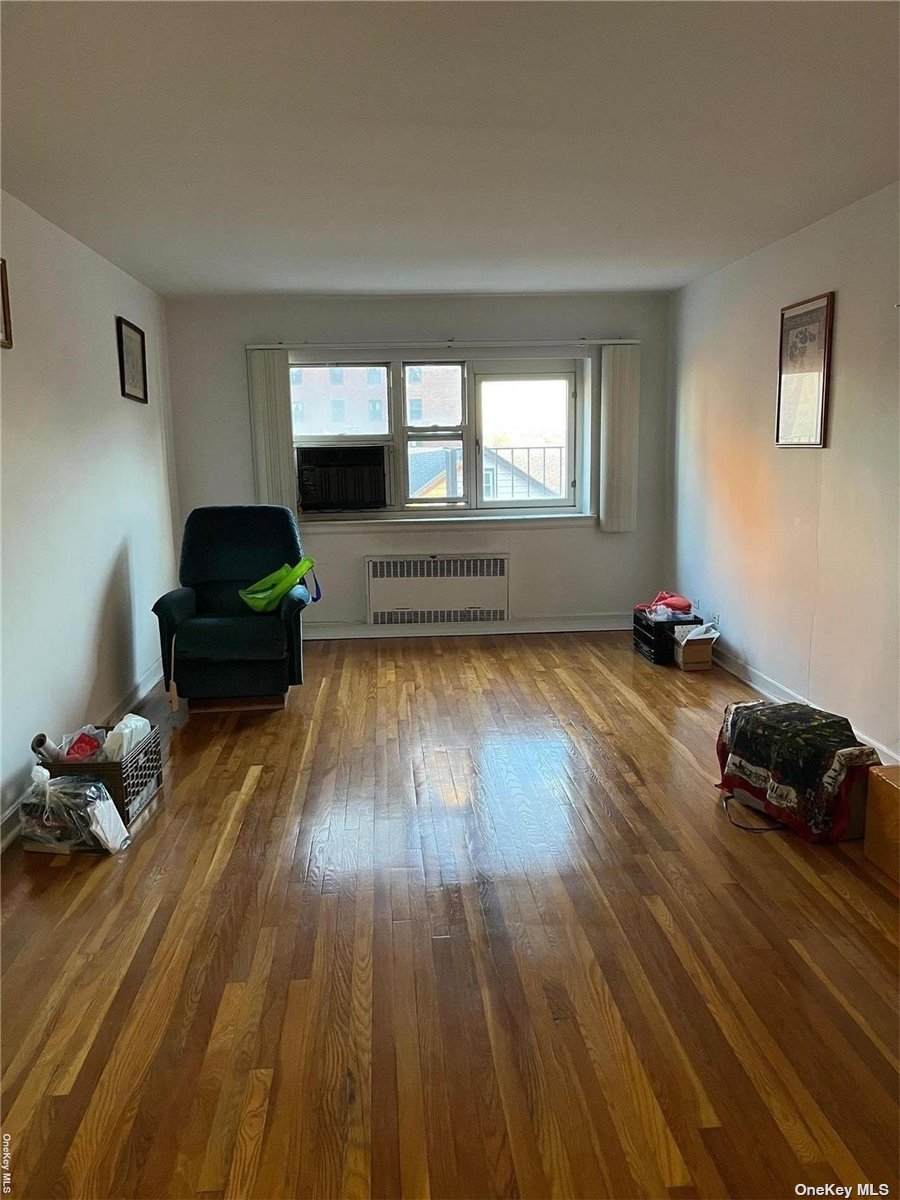 4469 Kissena Blvd - Photo 1