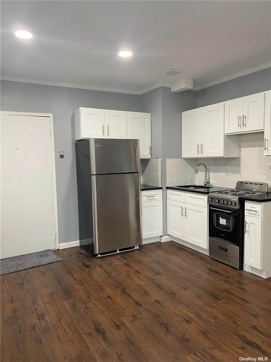 27 Audrey Avenue - Photo 1
