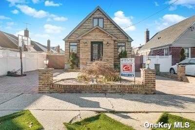 156-36 95 Street - Photo 1