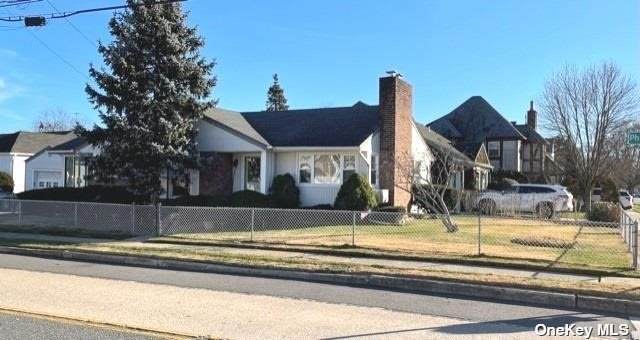 27 Alexine Avenue - Photo 1