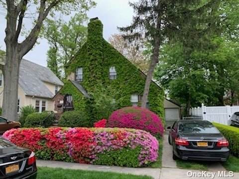27-31 164th Street - Photo 1