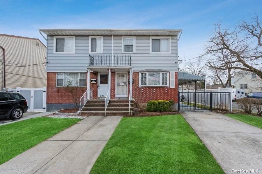205-08 119th Avenue - Photo 1