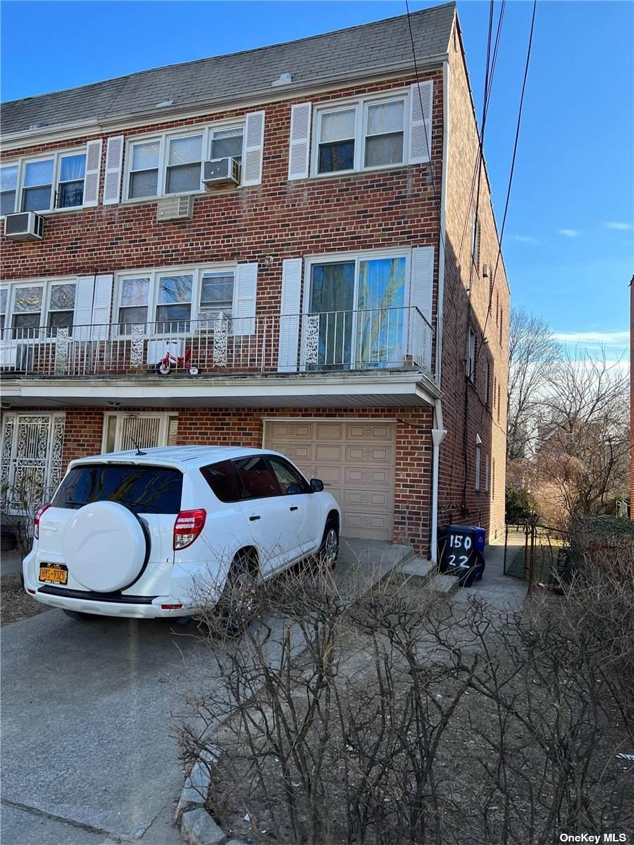 150-22 Roosevelt Ave - Photo 1