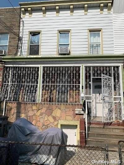 46 Essex Street - Photo 1
