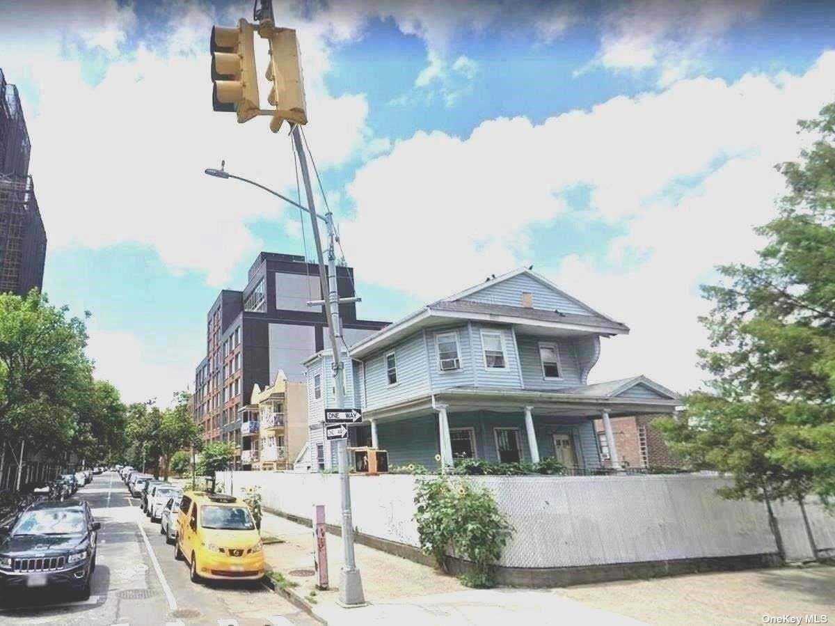 87-86 153rd Street - Photo 1