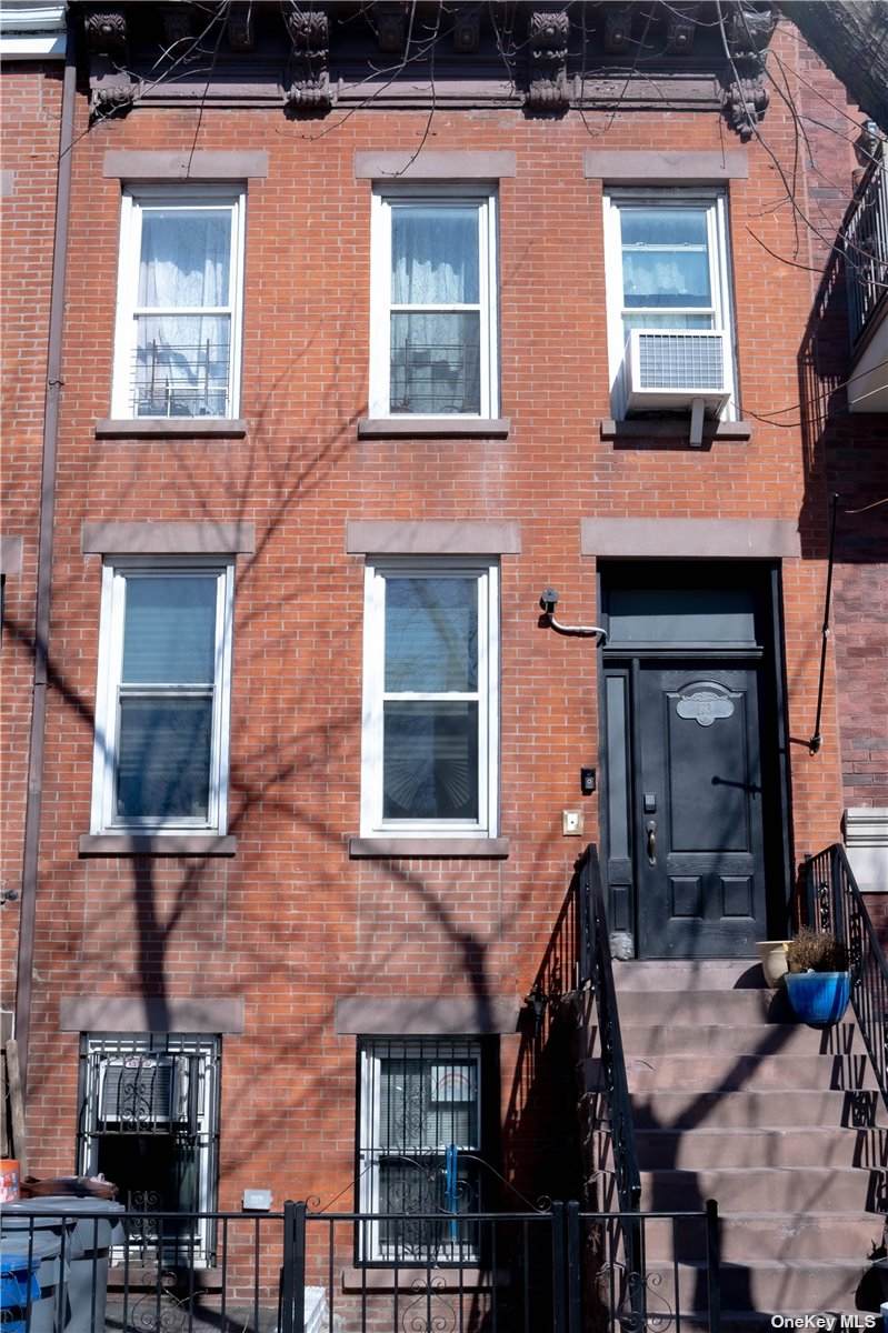 173 12th Street - Photo 1