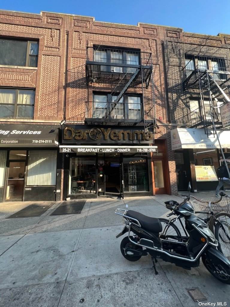 2521 Steinway Street - Photo 1
