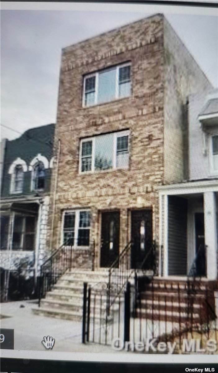 164-15 104th Road - Photo 1