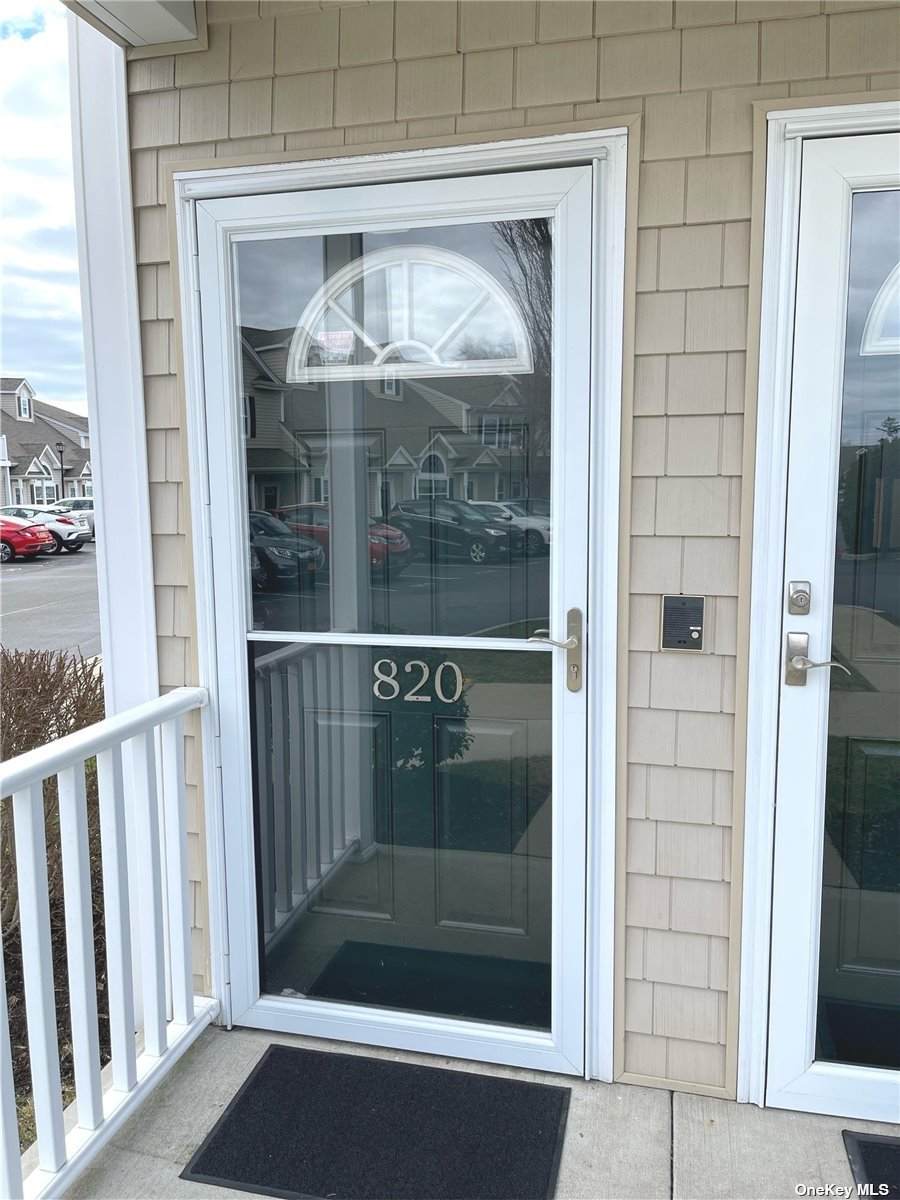 820 Willow Lane - Photo 1