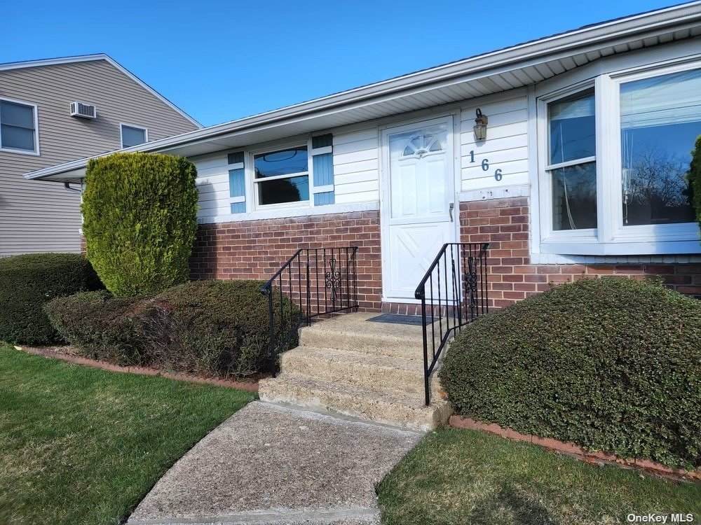 166 13th Street - Photo 1