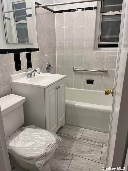 82-40 Austin Street - Photo 1