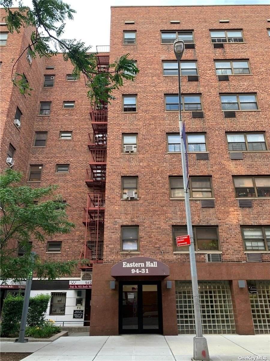 94-31 59 Avenue - Photo 1