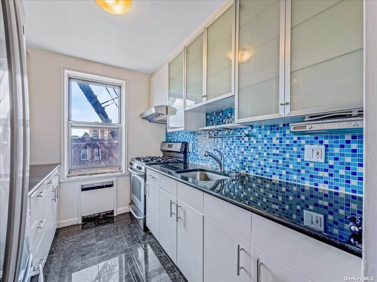 72-81 113th Street - Photo 1