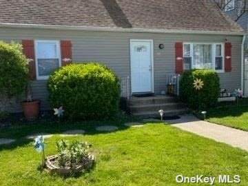 137 Nassau Lane - Photo 1