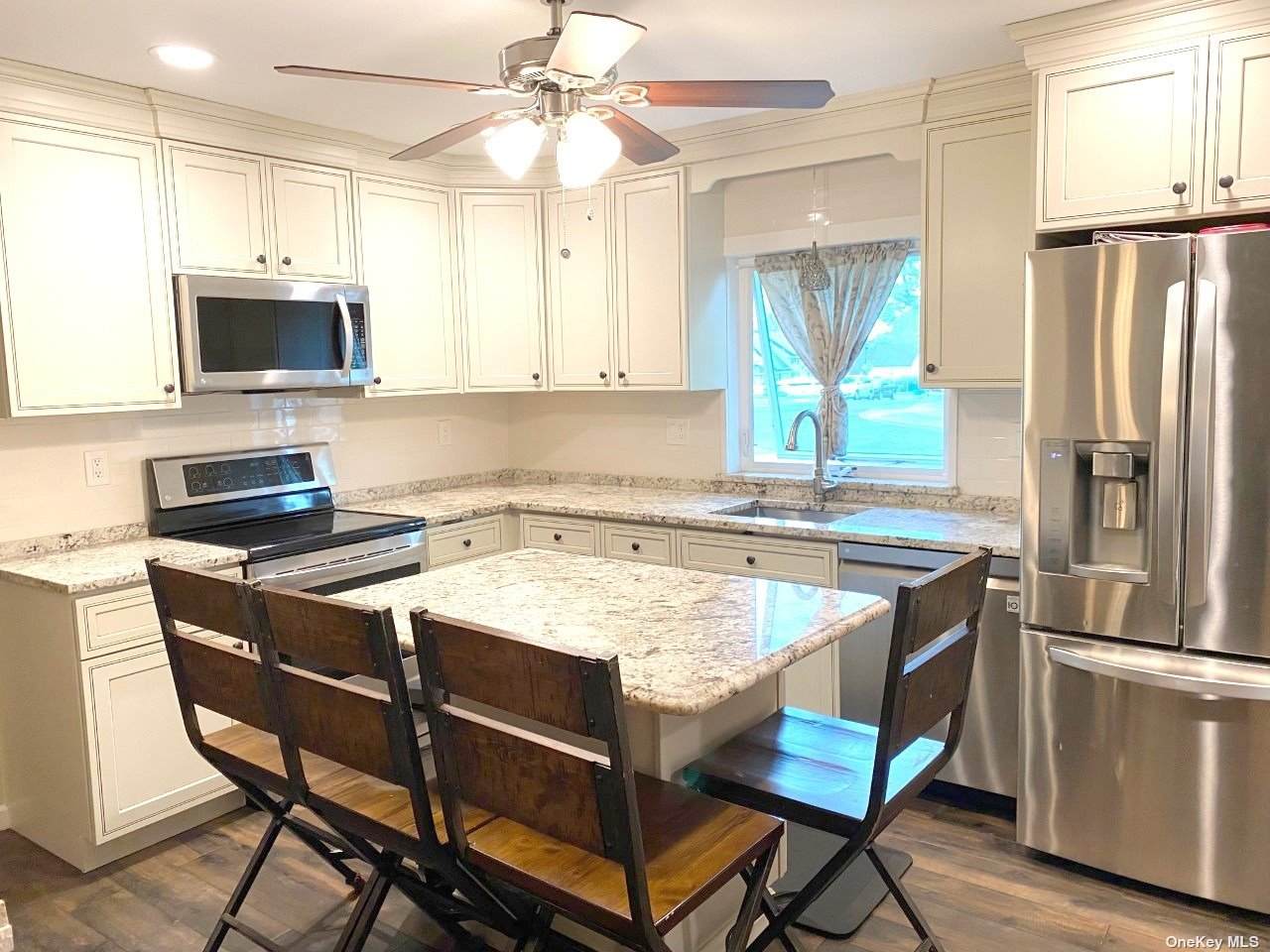 15 Tarry Lane - Photo 1