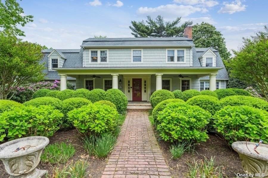 149 Oxford Boulevard - Photo 1