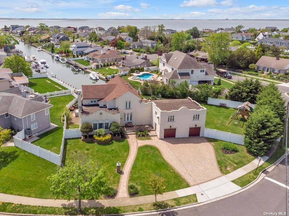 60 Bay Drive - Photo 1