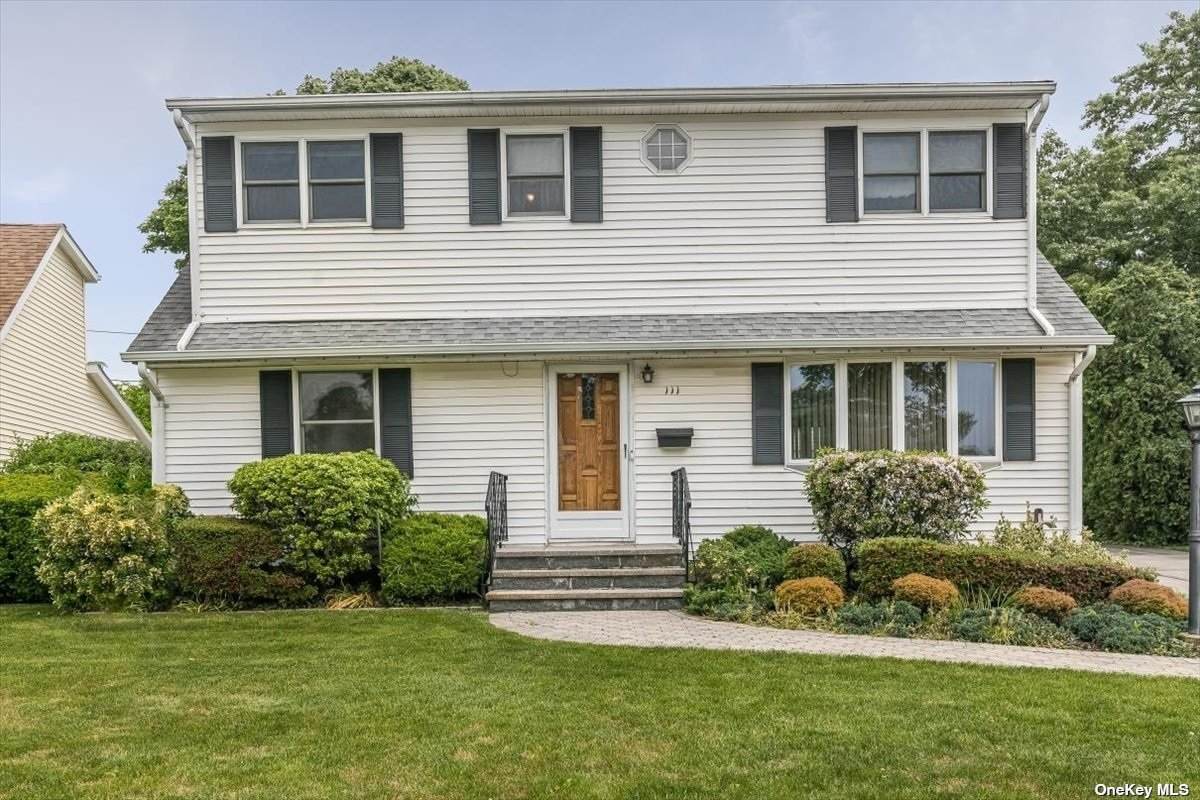 111 Plainfield Road - Photo 1