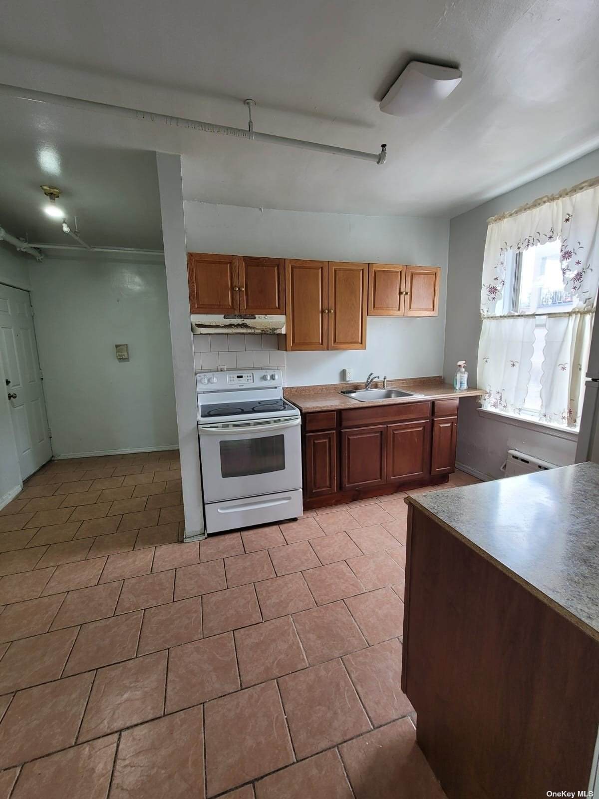 105-02 Northern Boulevard - Photo 1