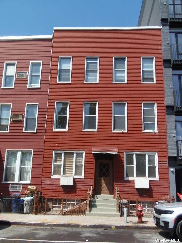181 Mcguinness Boulevard - Photo 1