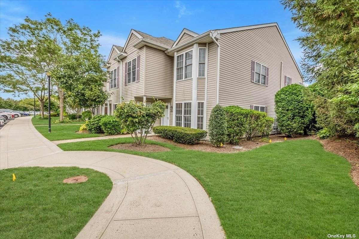 1027 Madeira Boulevard - Photo 1