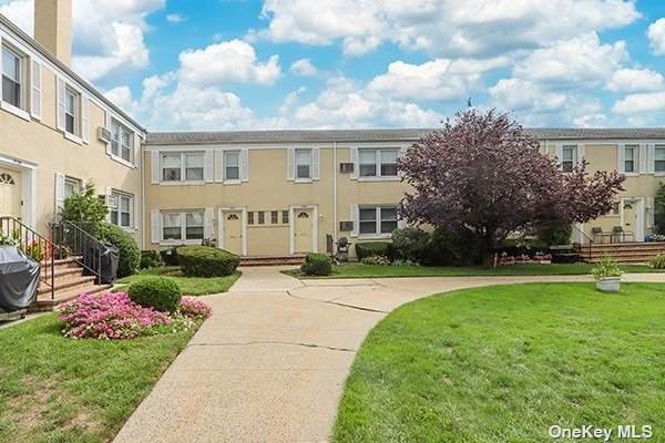 71-33 252 Street - Photo 1
