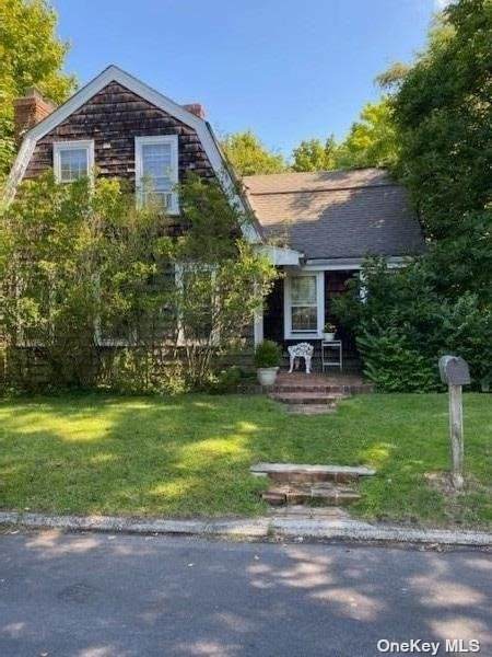 42 Bayview Avenue - Photo 1