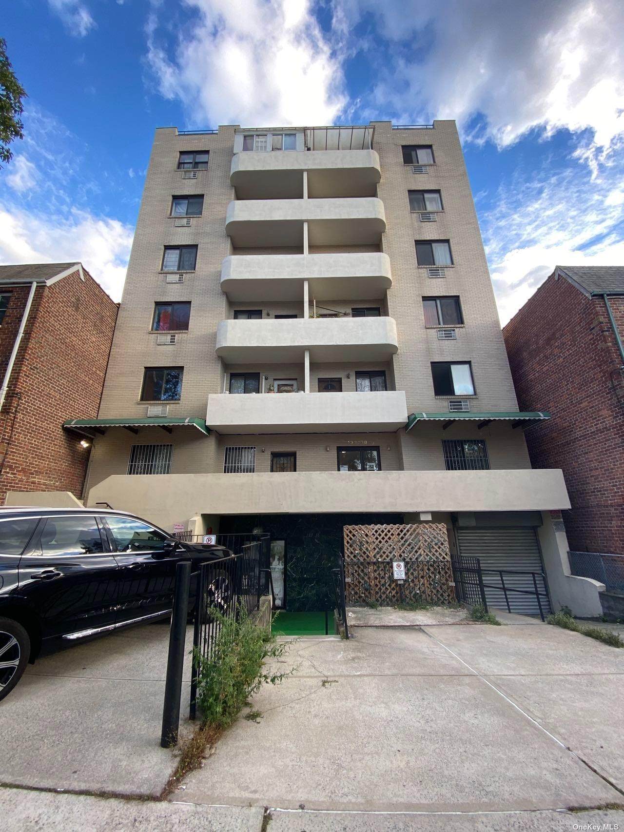 133-38 Avery Avenue - Photo 1