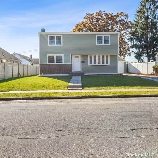 828 Bruce Drive - Photo 1