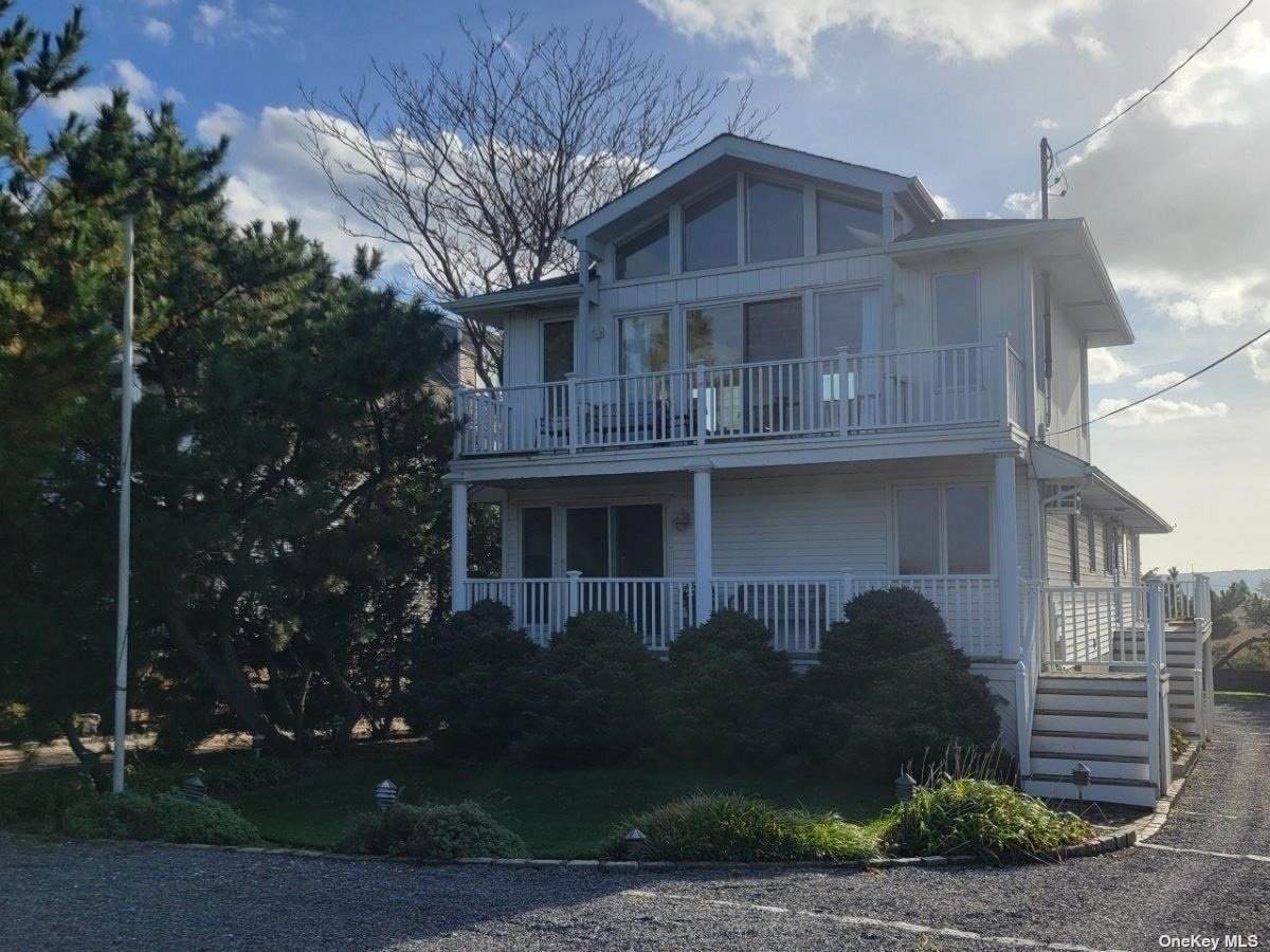 319 Asharoken Avenue - Photo 1