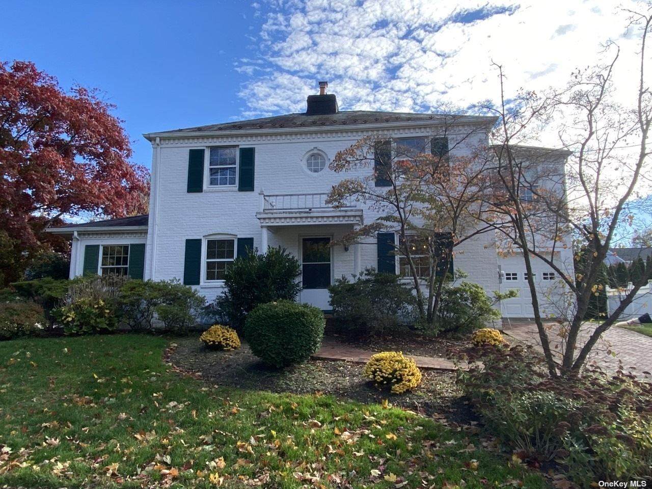 166 Webster Avenue - Photo 1