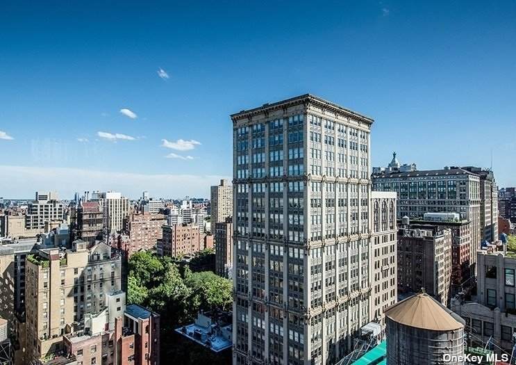 280 Park Ave S - Photo 1