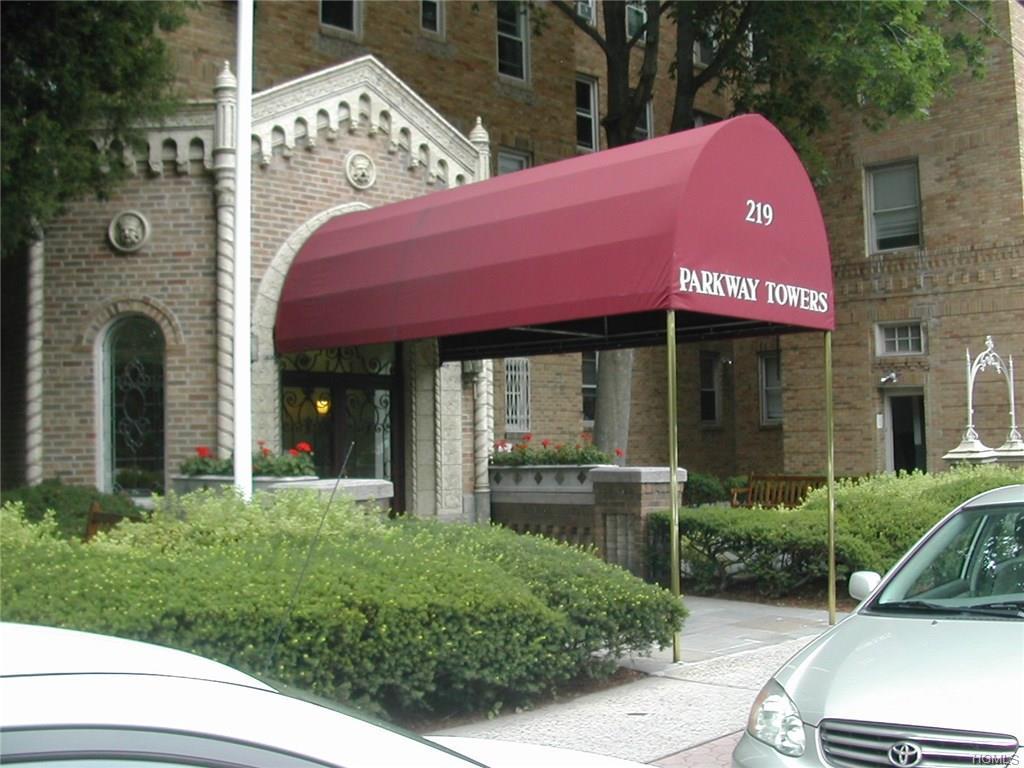 219 Bronx River Road - Photo 1