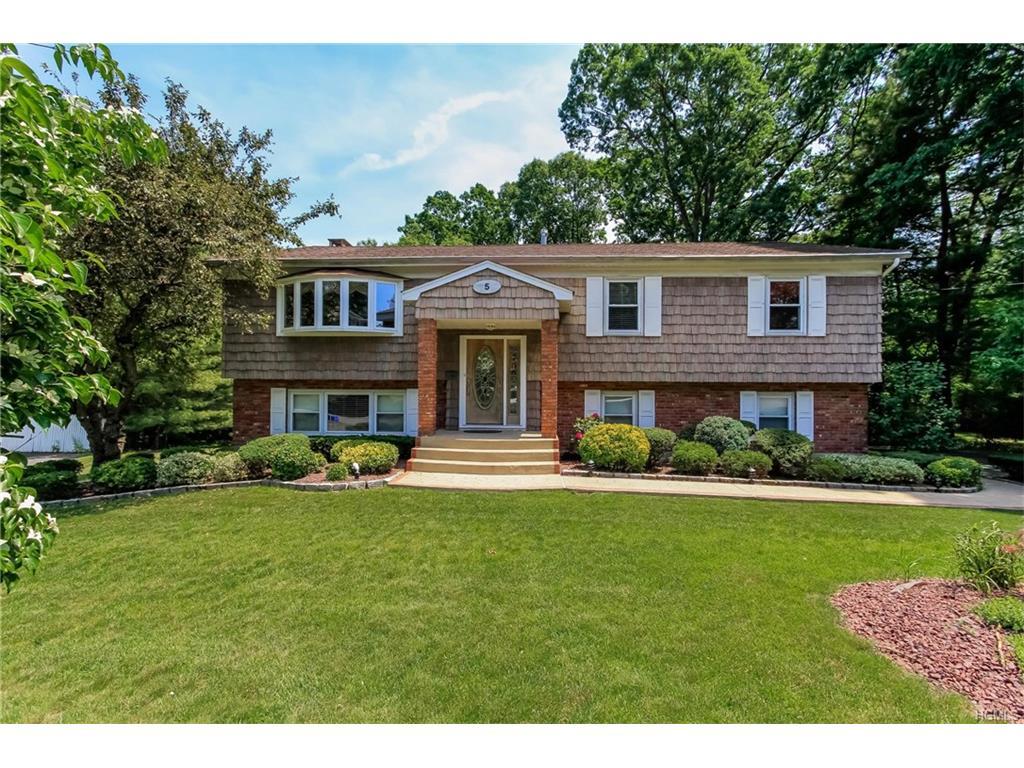 5 Lexington Road, New City, NY 10956 (MLS #4624949) :: William Raveis Legends Realty Group