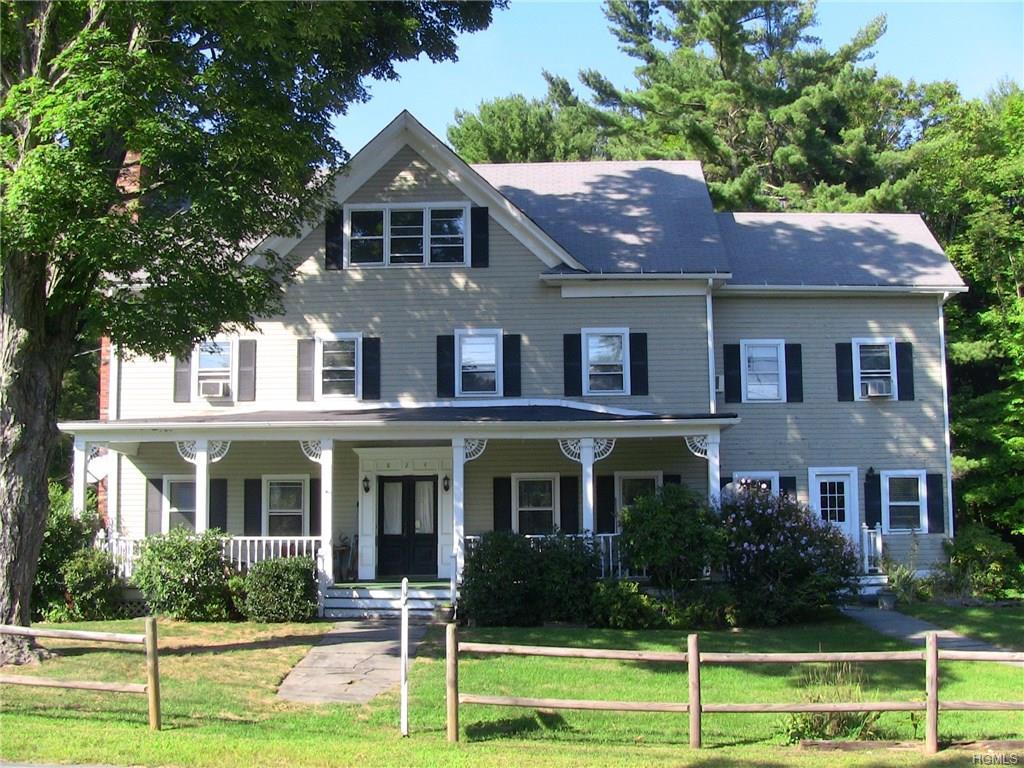 824 Peenpack Trail - Photo 1