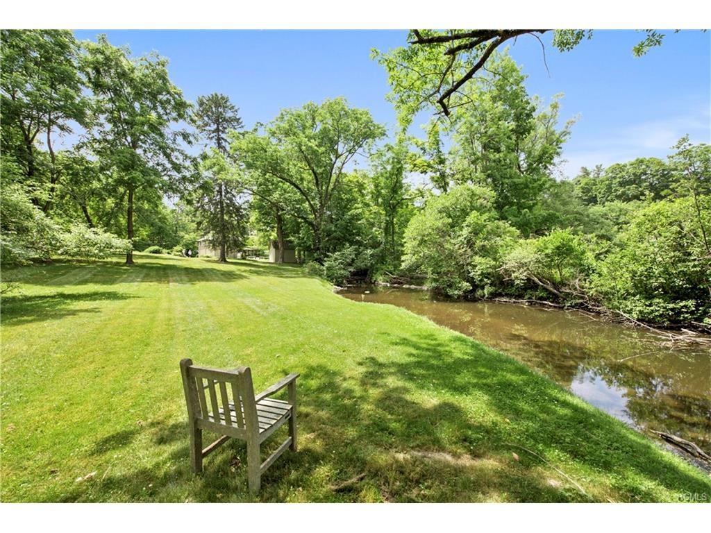 4 Keeler Lane - Photo 1