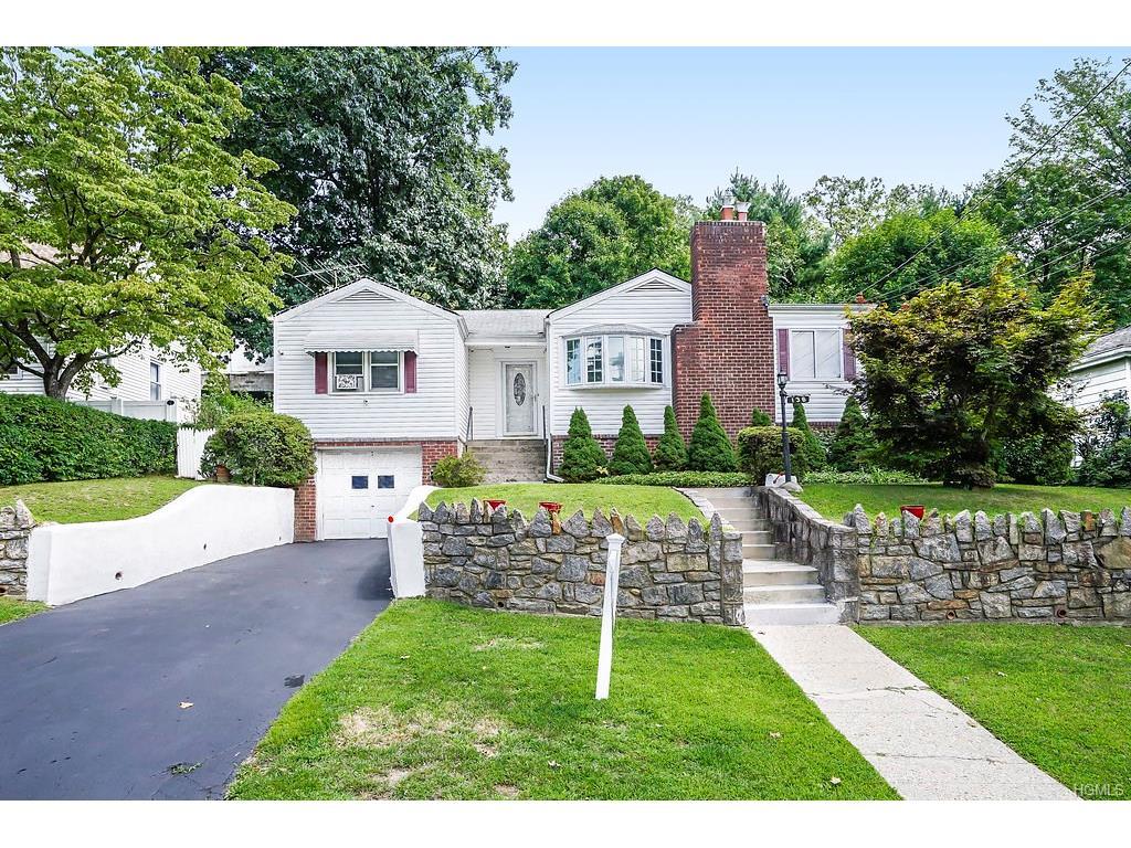 134 aka 136 Minerva Drive, Yonkers, NY 10710 (MLS #4635960) :: William Raveis Legends Realty Group