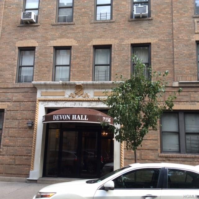 2156 Cruger Avenue - Photo 1