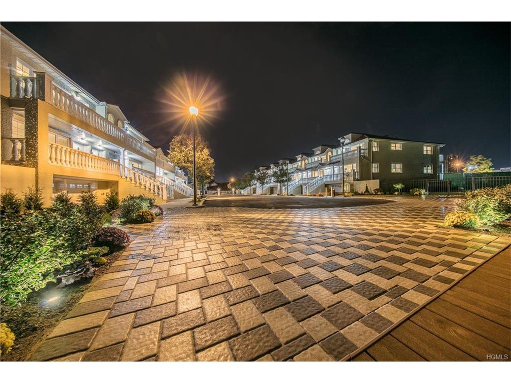 260 Zerega Avenue - Photo 1