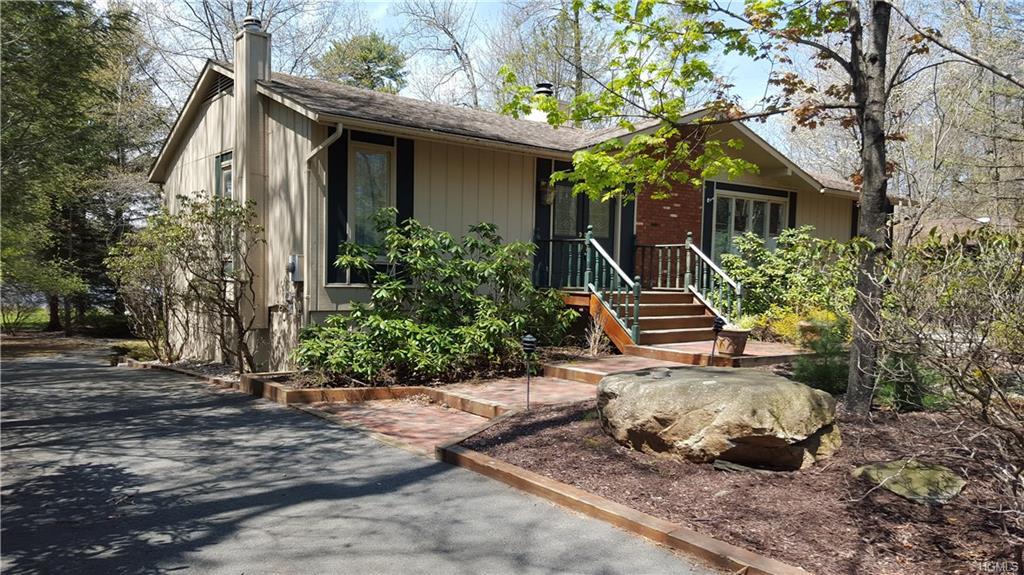 109 Lake Shore Drive - Photo 1