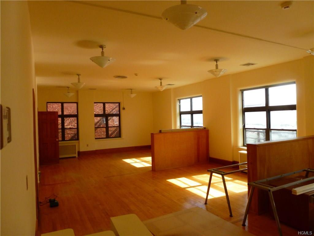 37 Broadway - Photo 1