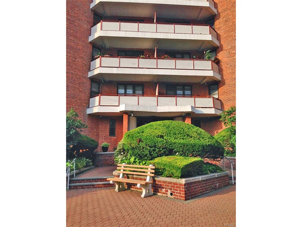 325 King Street - Photo 1