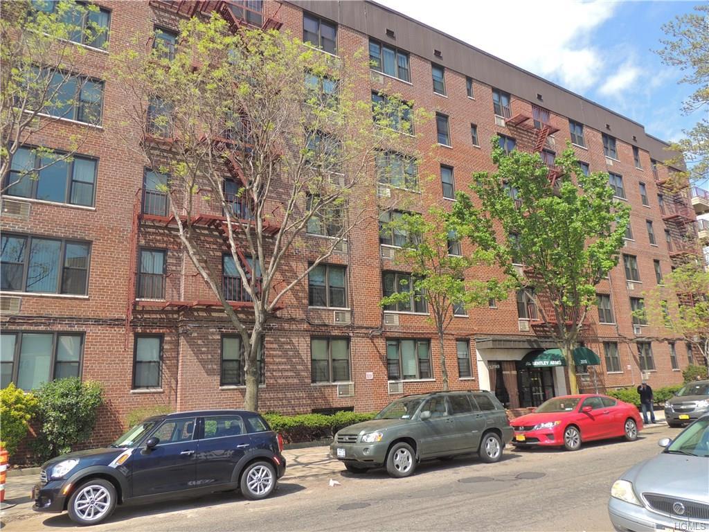 2015 St. Paul Avenue - Photo 1