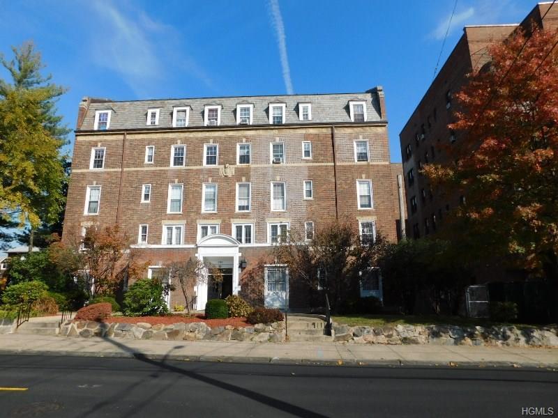 208 Centre Avenue - Photo 1