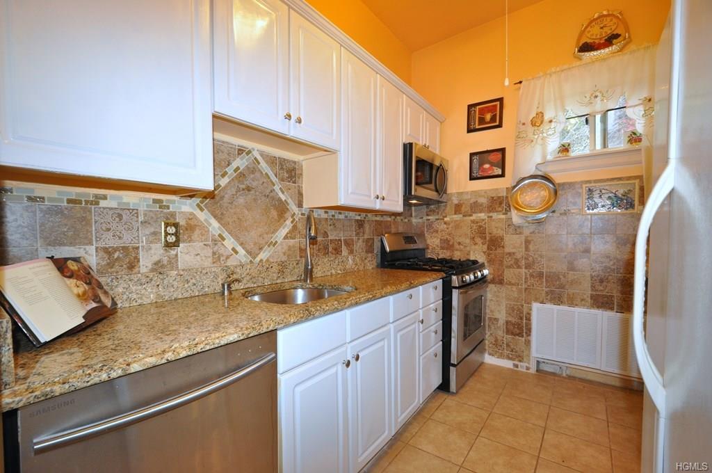 37 Fieldstone Drive - Photo 1